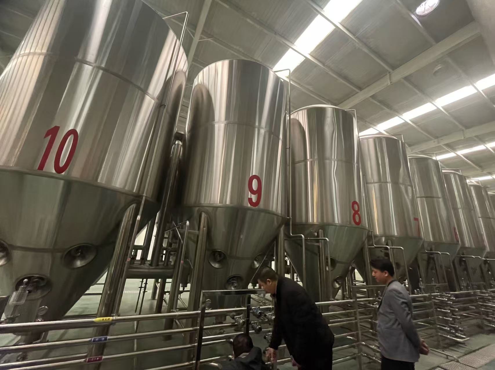 天元精酿啤酒设备厂—平面布置、设备设计、制造、调试、培训等一条龙服务